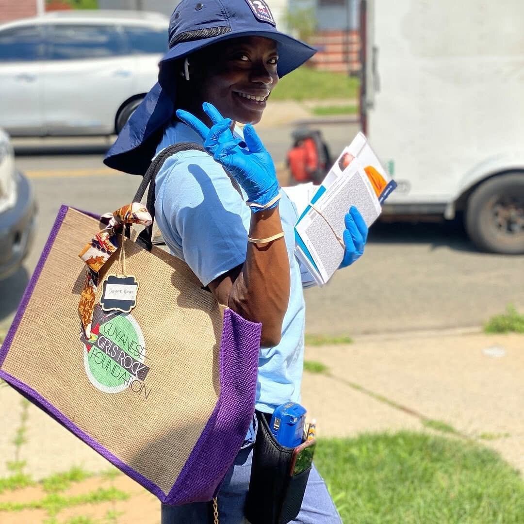Community outreach with a foundation tote
