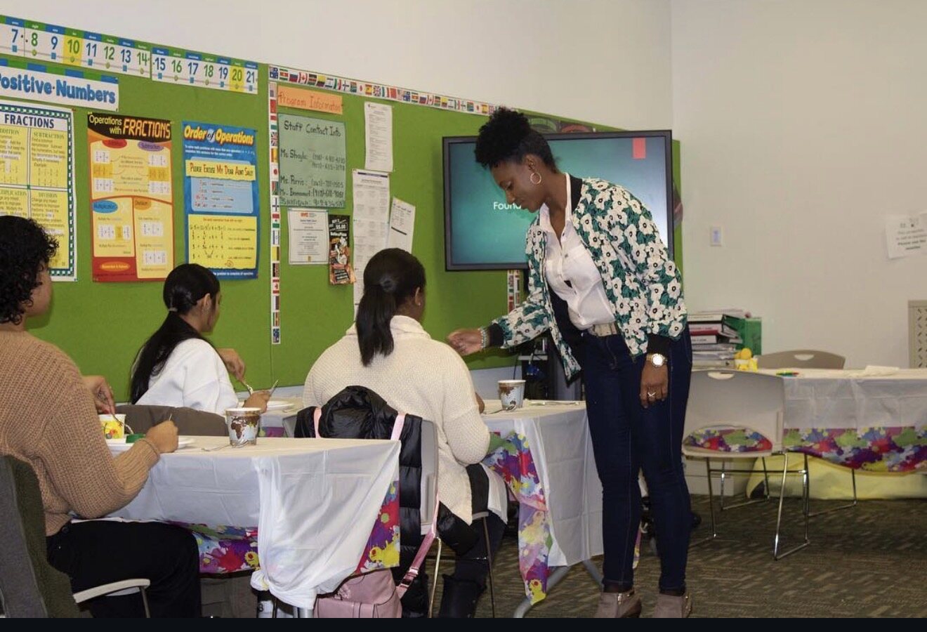 Mentor guidance during a hands-on activity