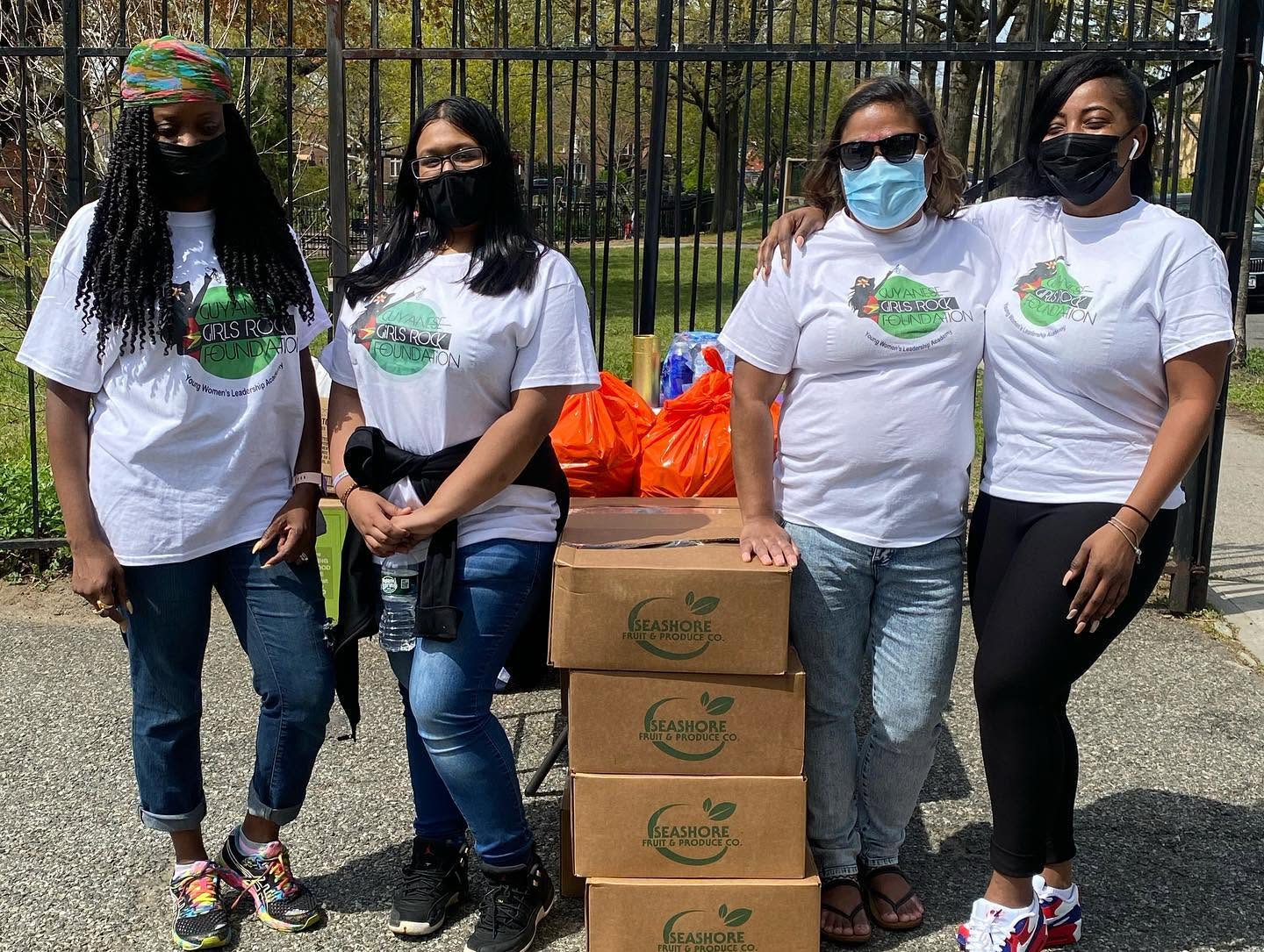 A food box giveaway