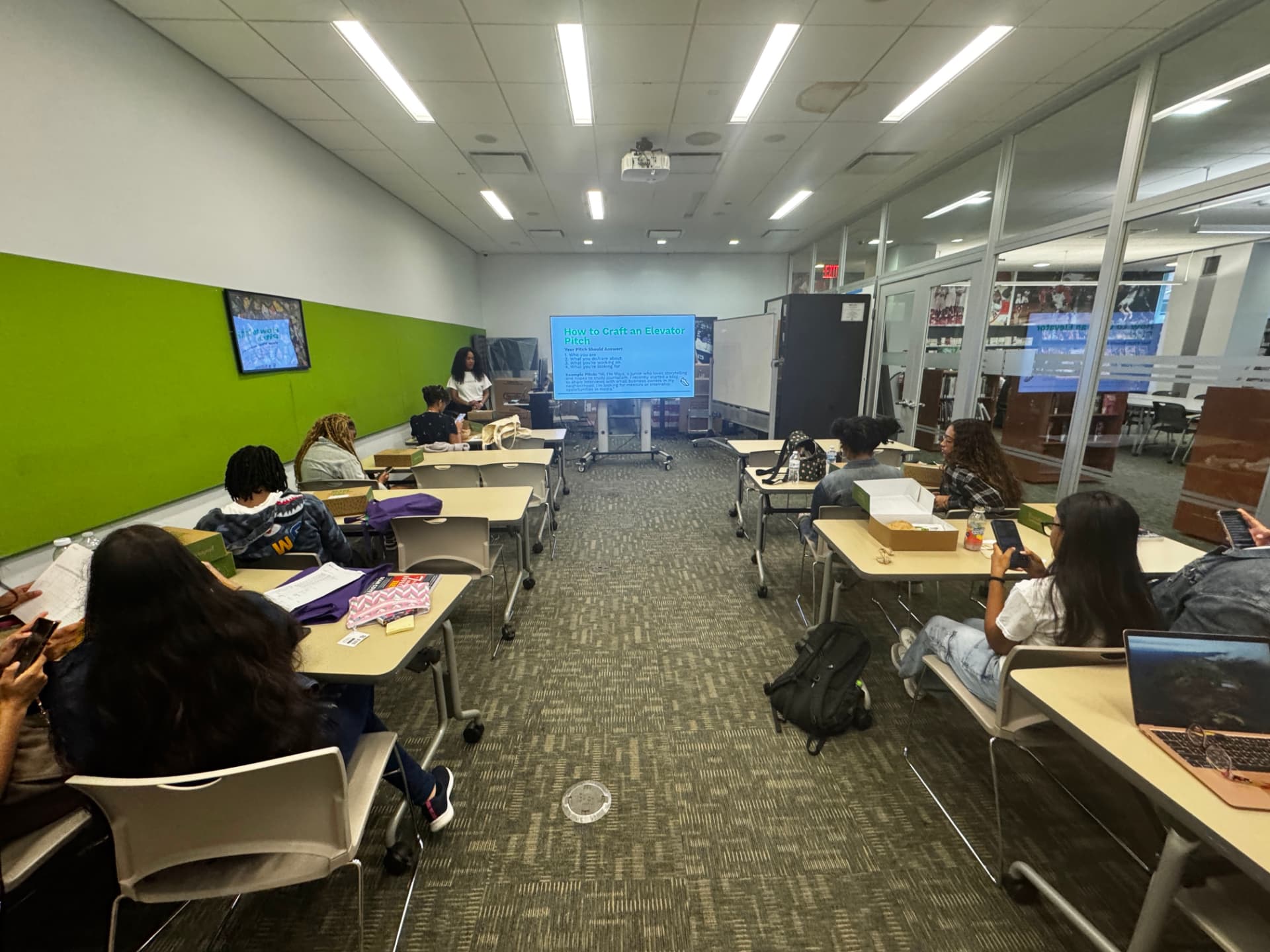 A pitch workshop in full swing at the library